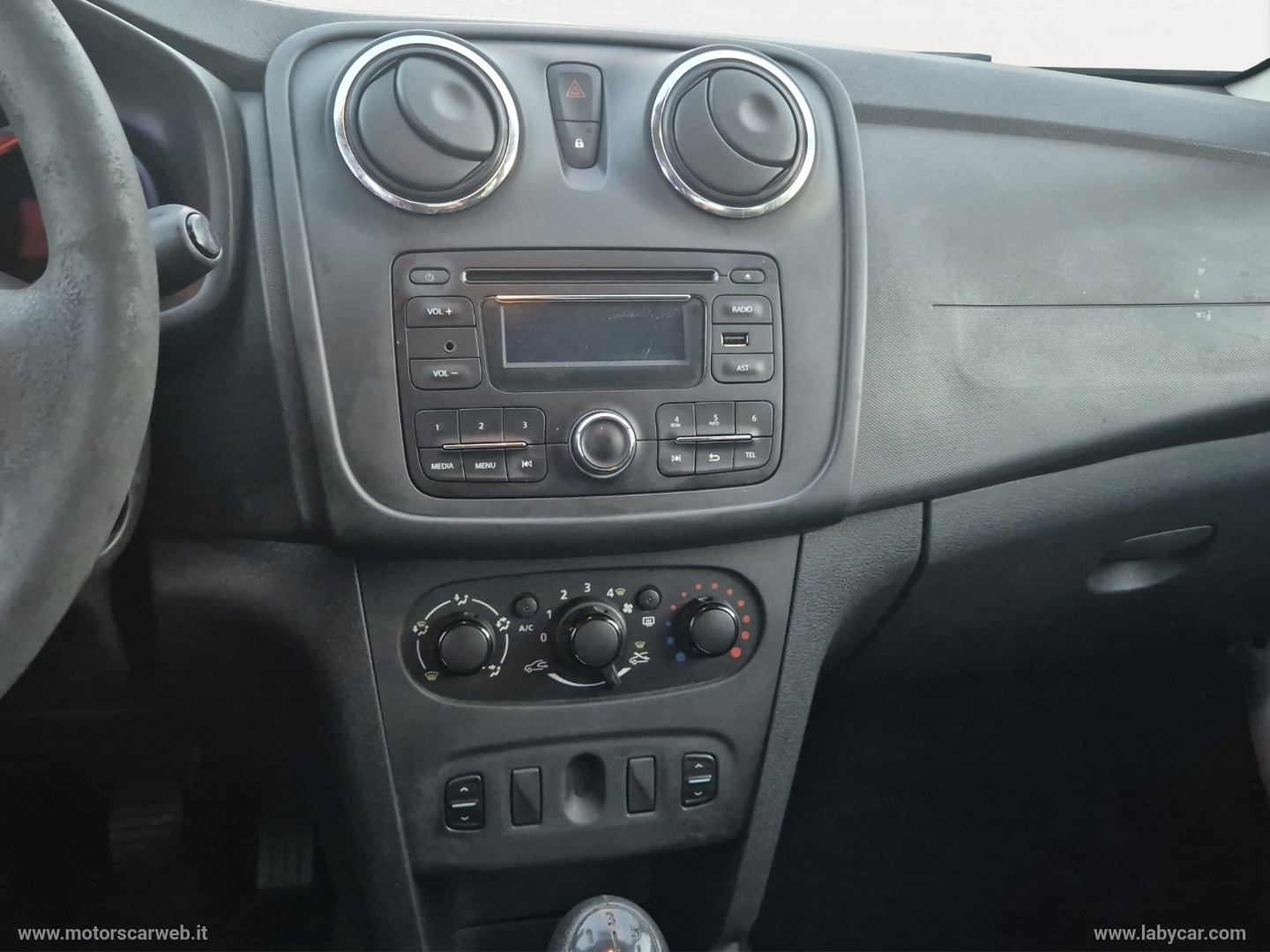 Sandero 0.9 TCe 12V T-GPL 90 CV S&S Amb. - immagine 14
