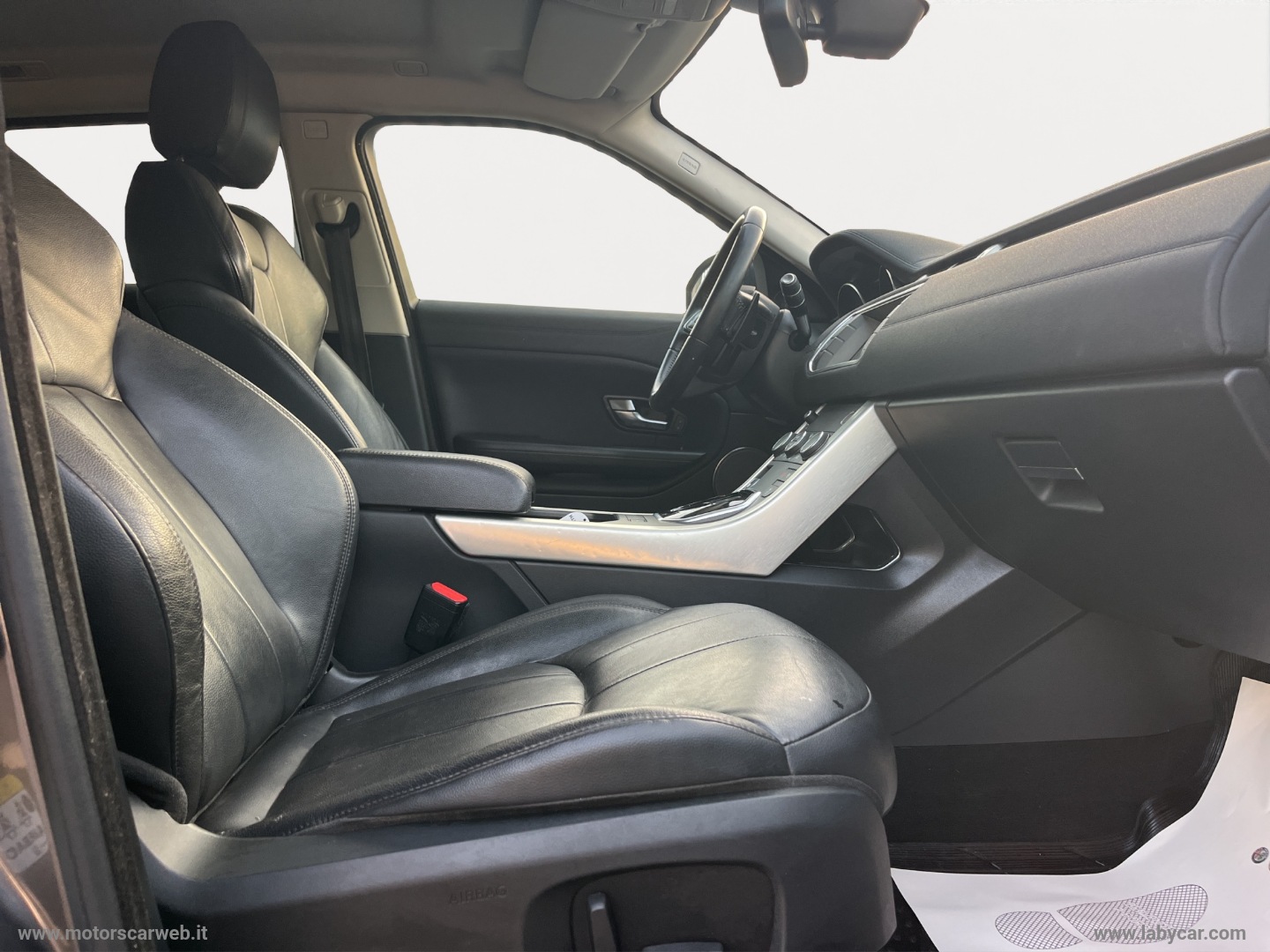 RR Evoque 2.0 TD4 150 CV 5p. Bs Ed. SE - immagine 14