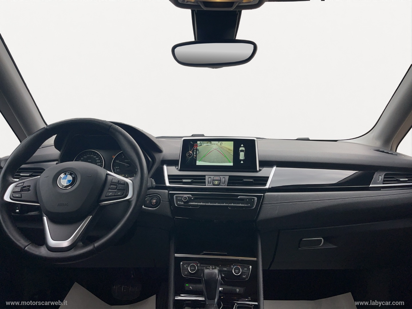 218d Active Tourer Luxury - immagine 14