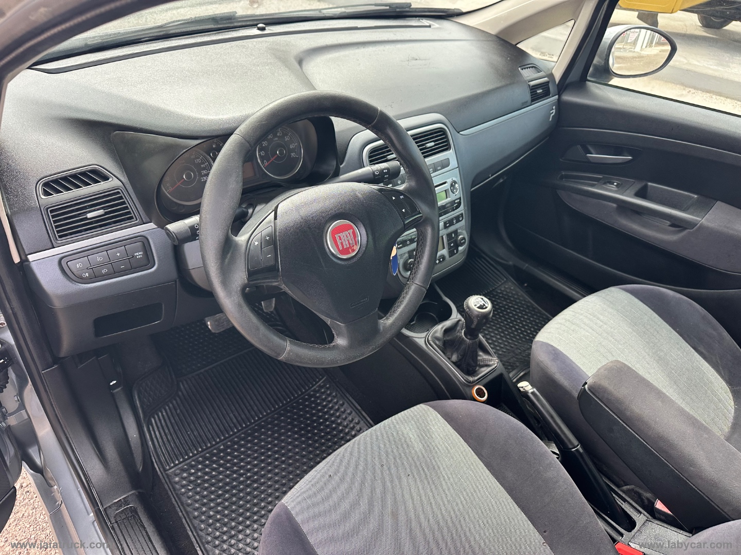 Grande Punto 1.3 MJT 90 CV 5p.CAMBIO SEQUENZIALE - immagine 14