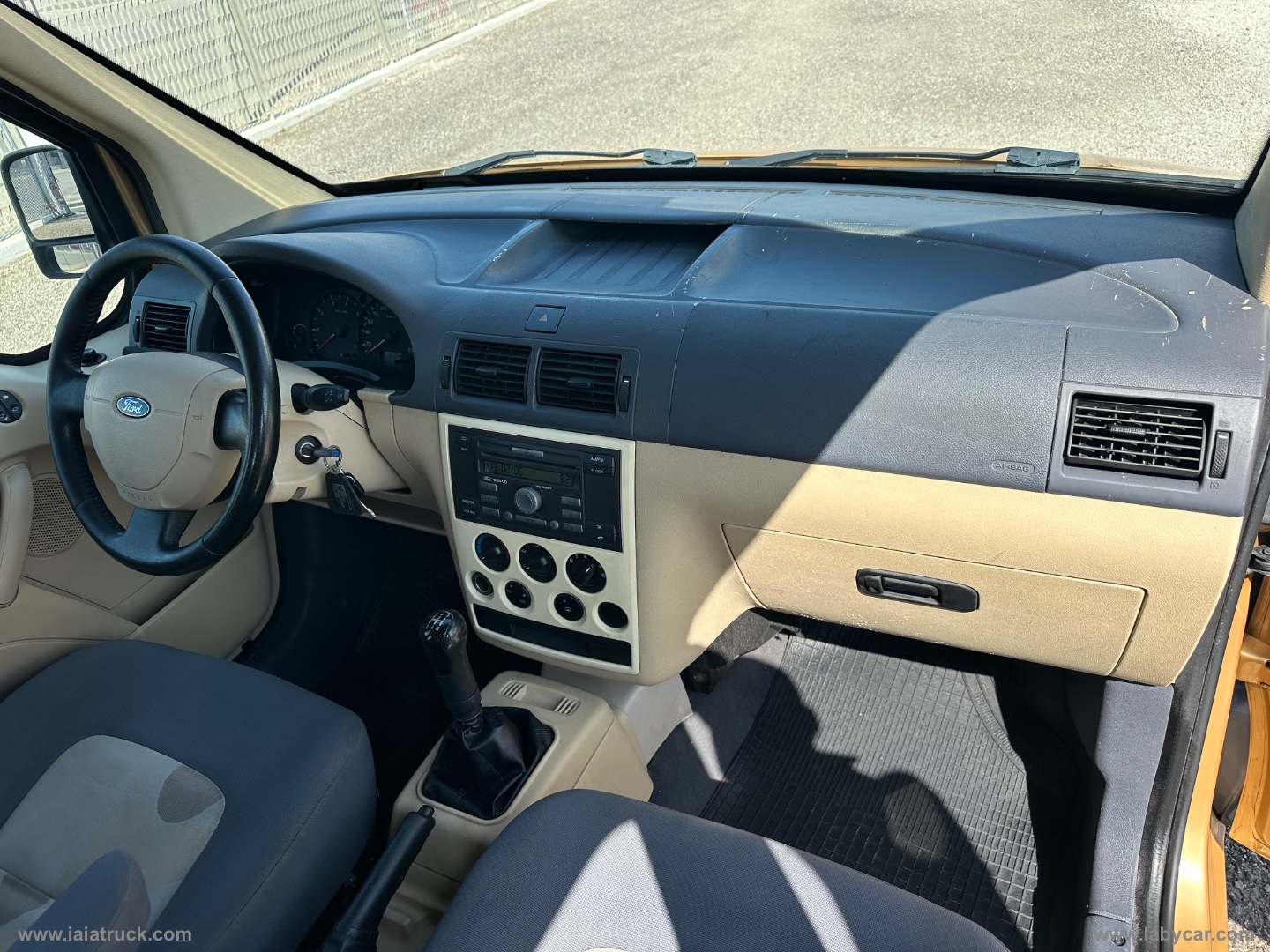 Tourneo CONNECT 200S 1.8 TDCi/110CV 5 POSTI - immagine 14