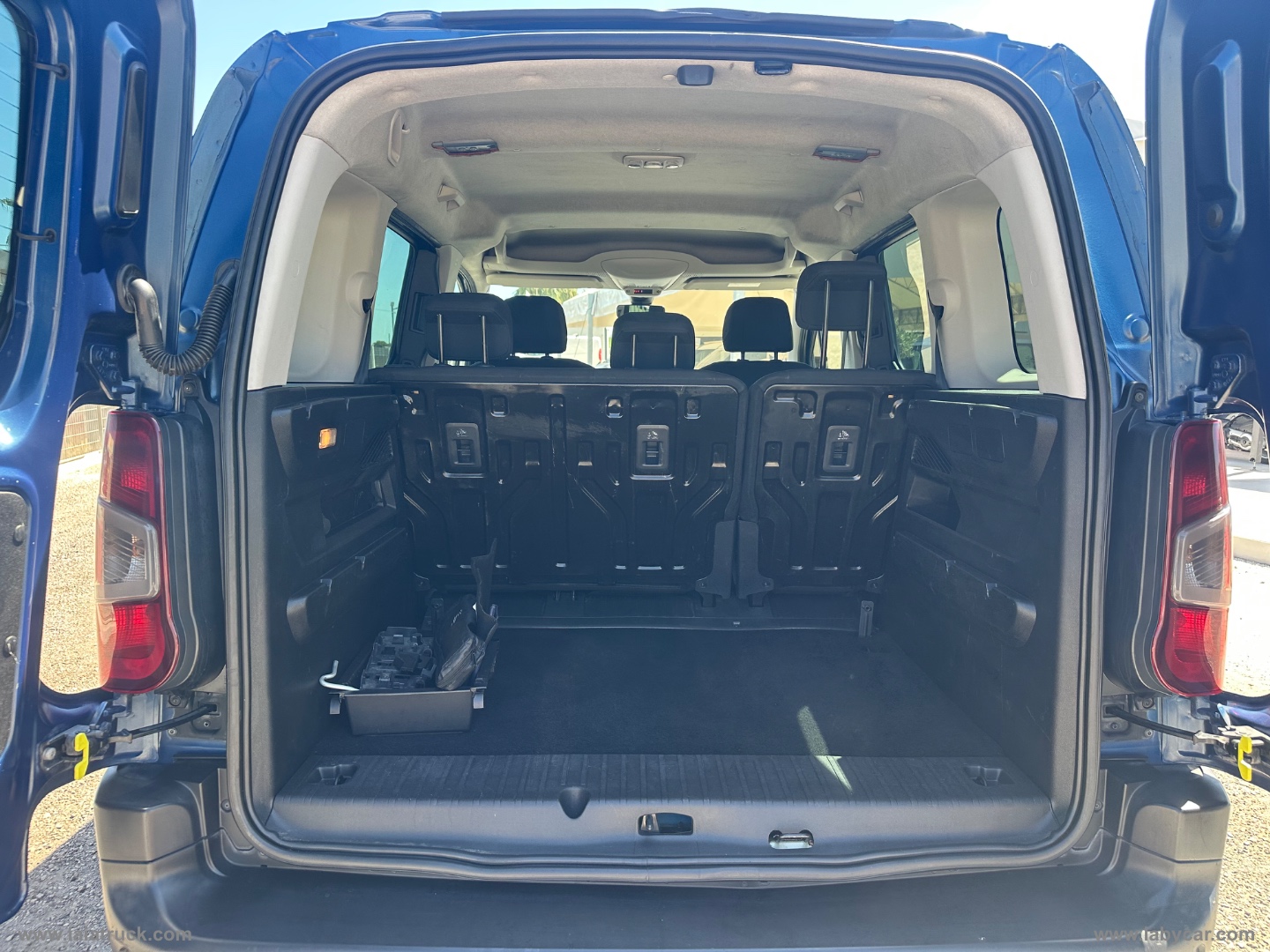 Rifter Mix BlueHDi Active AUTOCARRO N1 5 POSTI - immagine 14