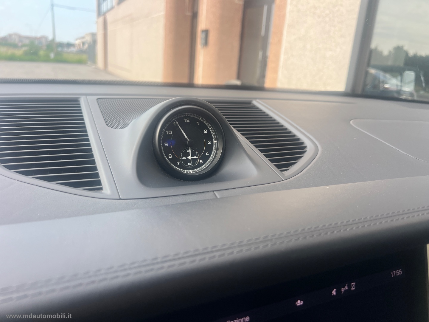 Macan 2.0 TETTO 21 CAMERA FULL - immagine 14