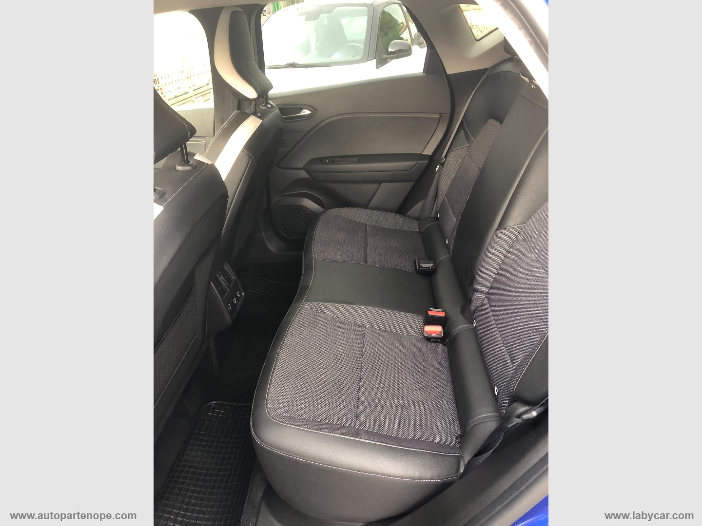Captur TCe 12V 100 CV GPL T. Fast Track - immagine 14