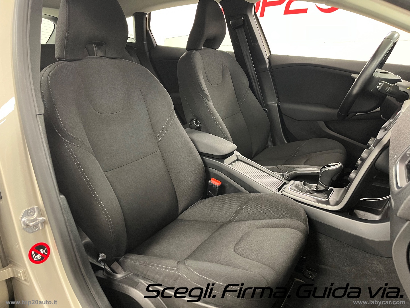 V40 Cross Country D2 Geartronic Business - immagine 14