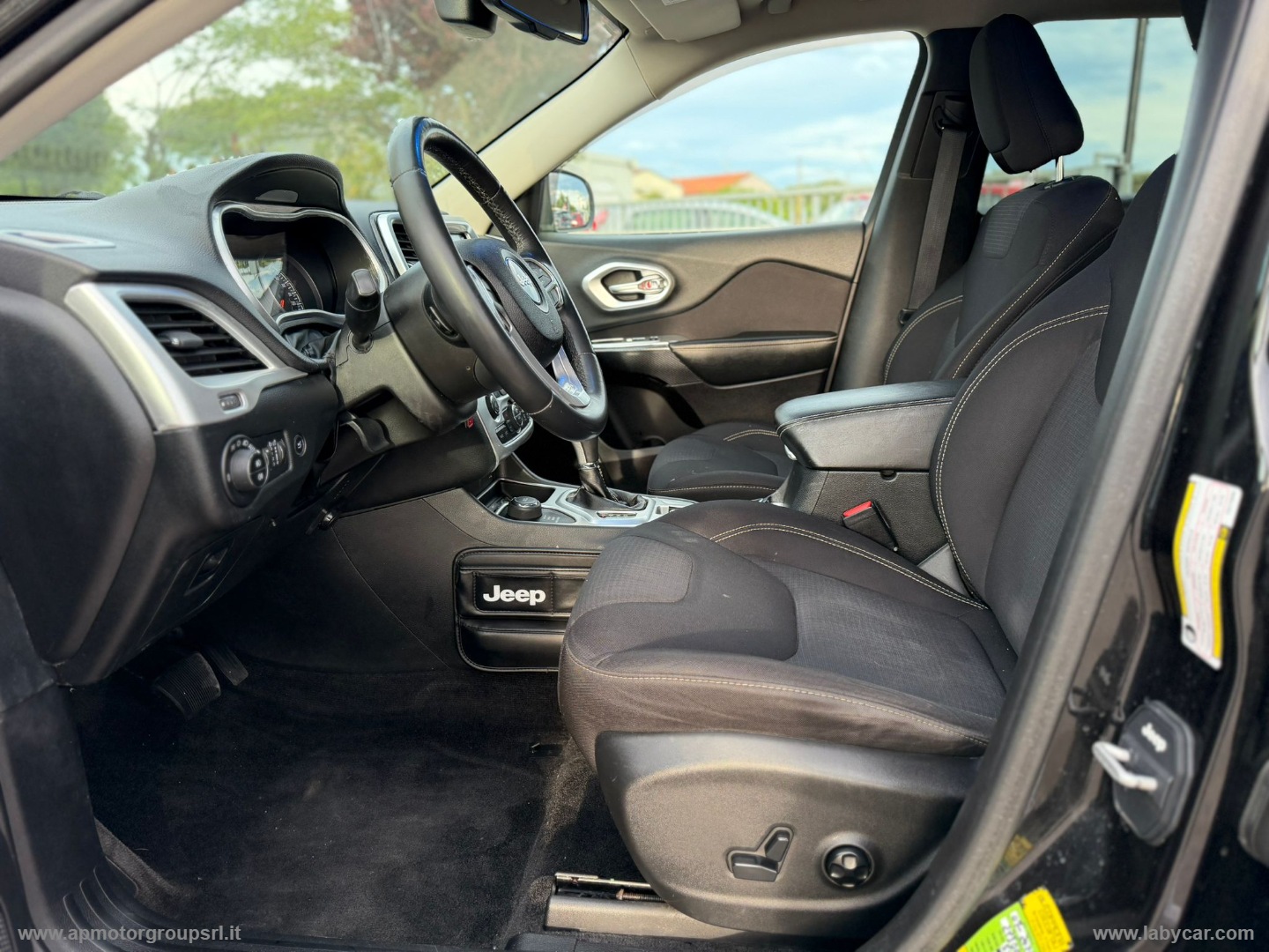 Cherokee 2.2 Mjt II 185CV 4WD AD.I Long. - immagine 14