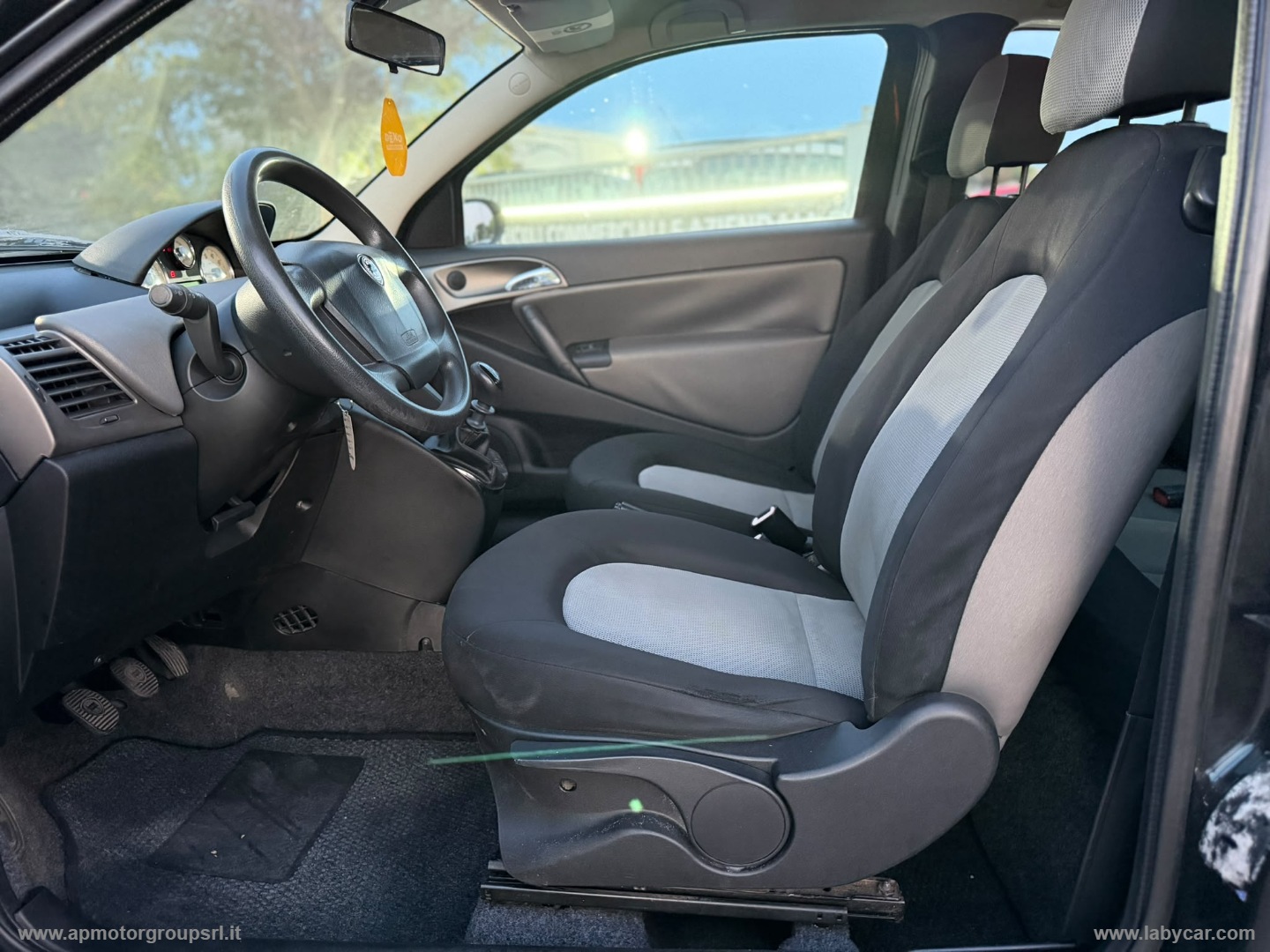 Ypsilon 1.2 Argento - immagine 14