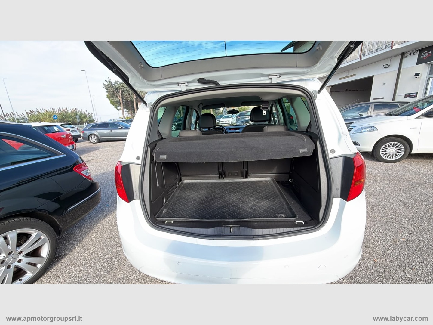 Meriva 1.4 T 120 CV GPL Tech Cosmo - immagine 14