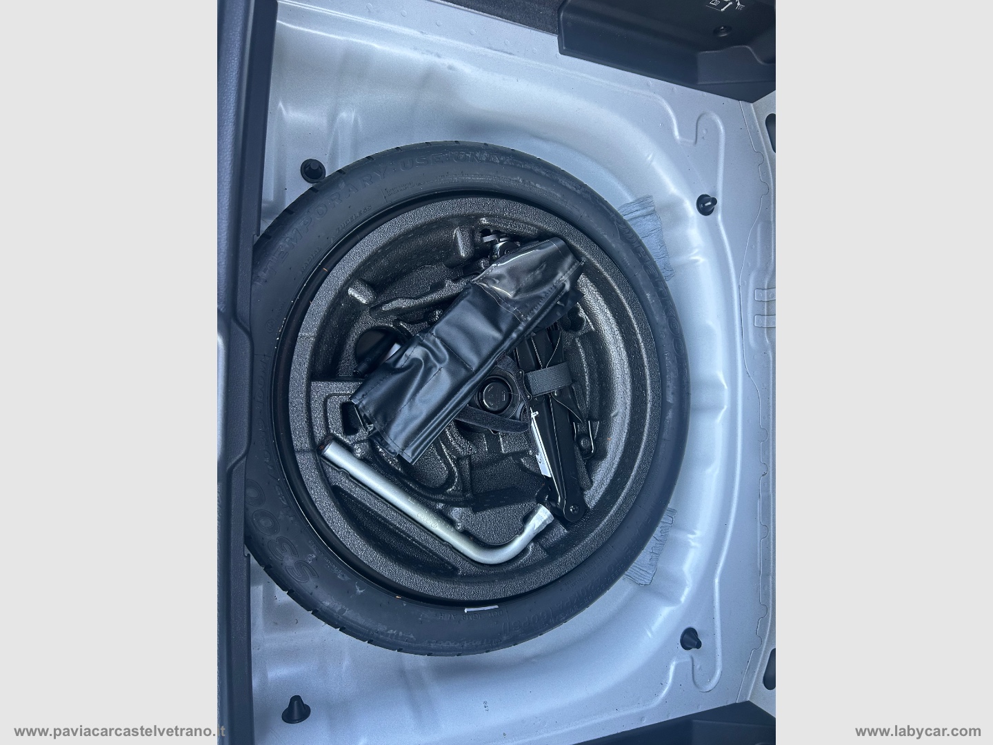 Q2 30 TDI S tronic Identity Black - immagine 14