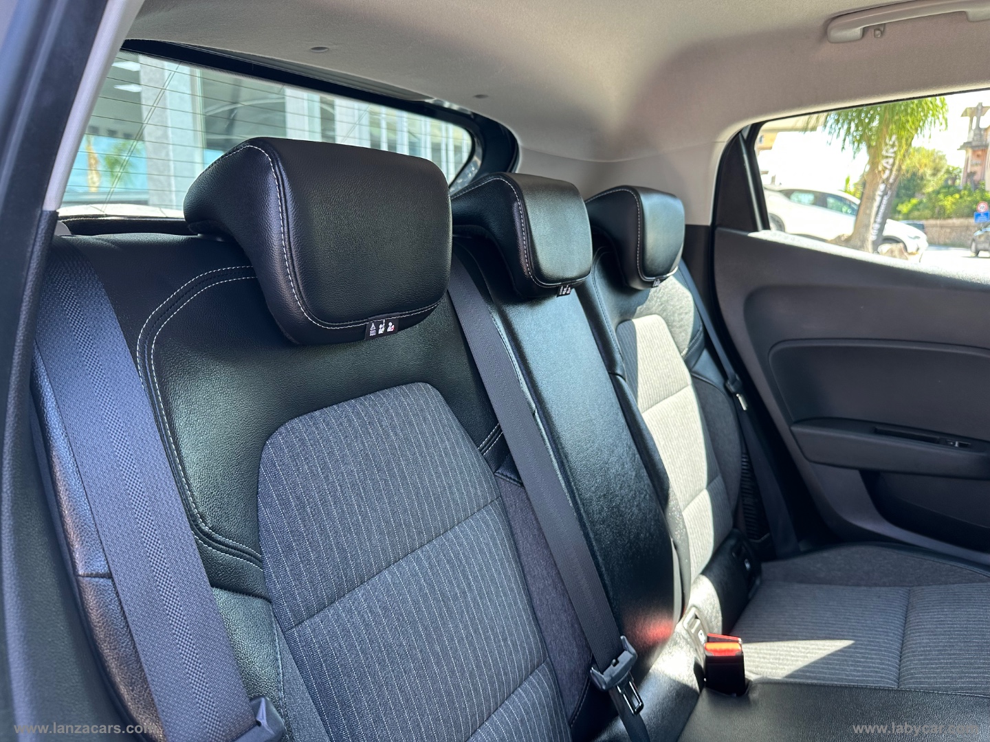 Clio Hybrid E-Tech 140 CV 5p. E-Tech - immagine 14