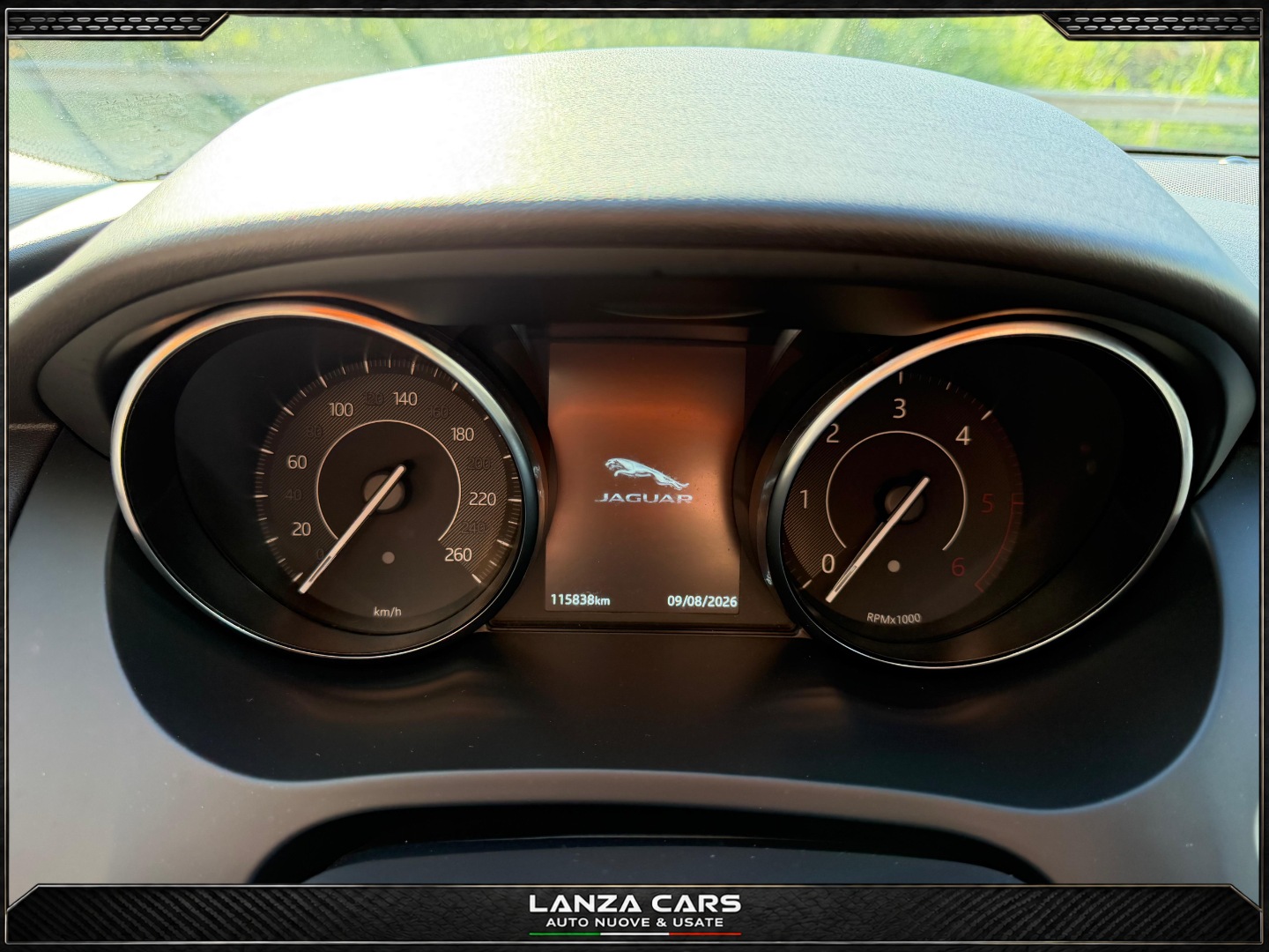 E-Pace 2.0D 150CV - immagine 14