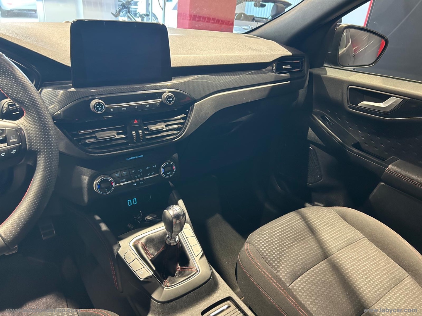 Kuga 1.5 EcoBlue 120 CV 2WD ST-Line - immagine 14
