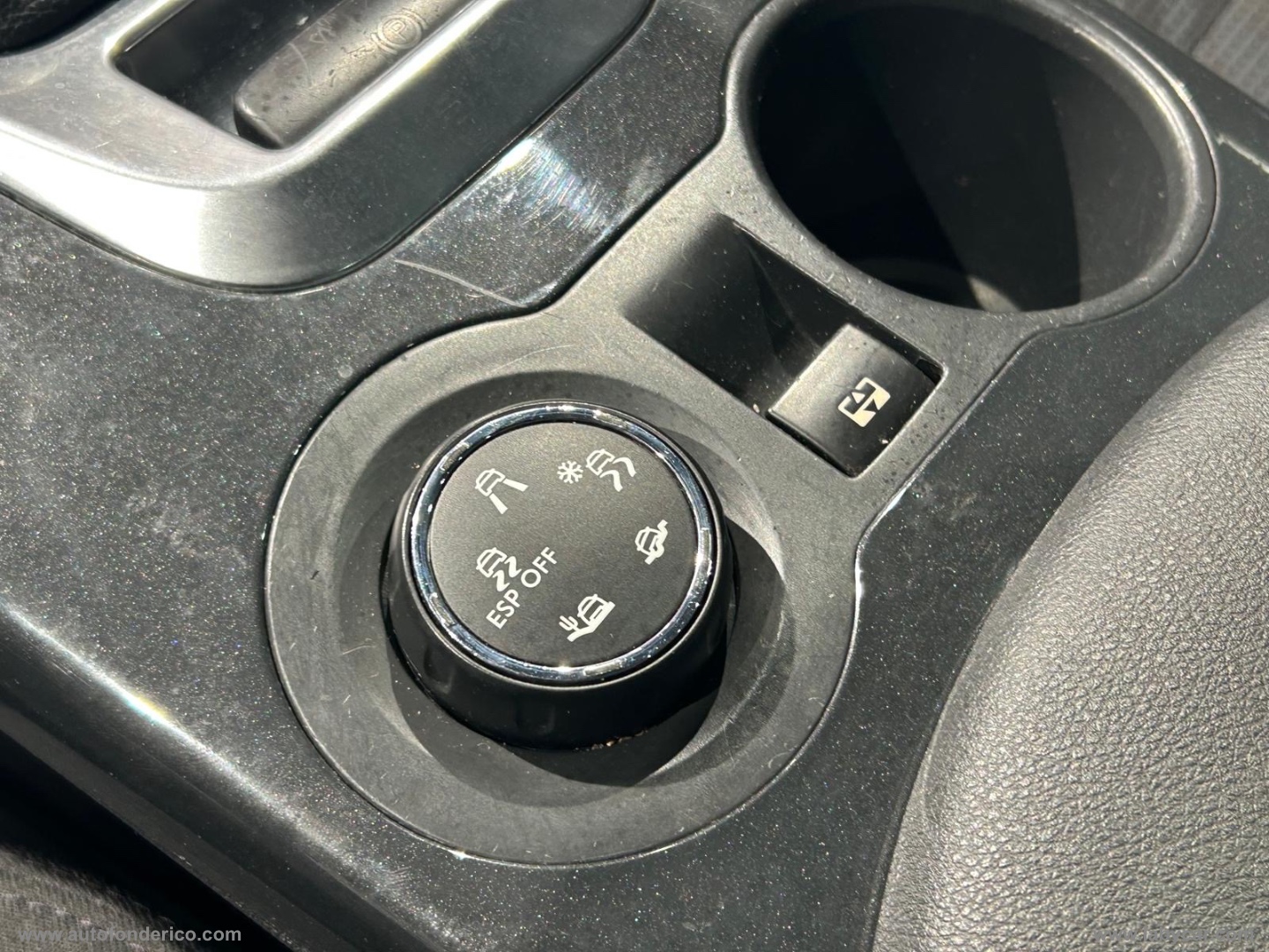 3008 1.6 HDi 112 CV Business - immagine 14