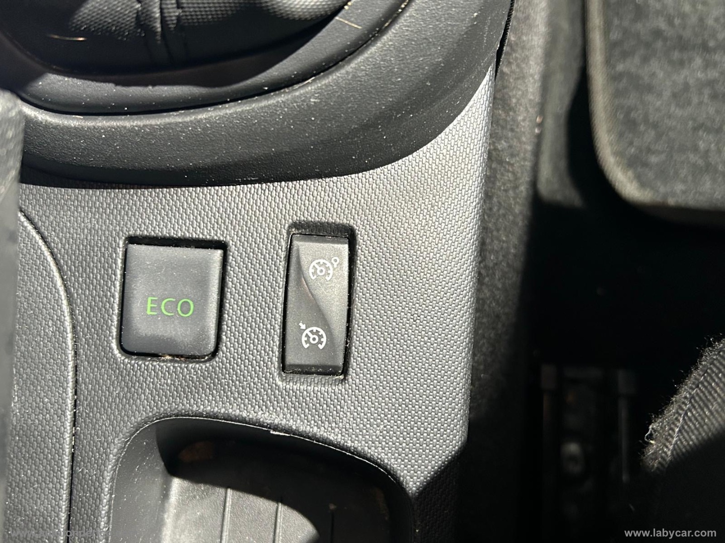 Captur 1.5 dCi 8V 90 CV S&S Ener. R-Link - immagine 14
