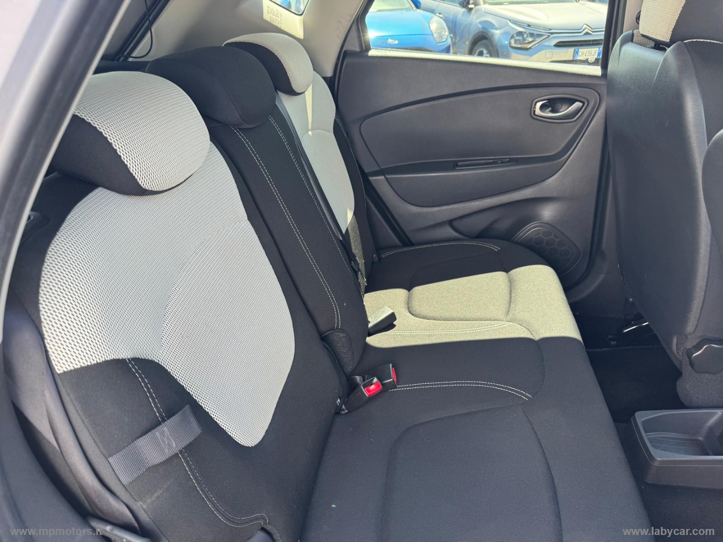 CAPTUR BUSINESS 1.5 DCi 90CV AUTOMATICA - immagine 14