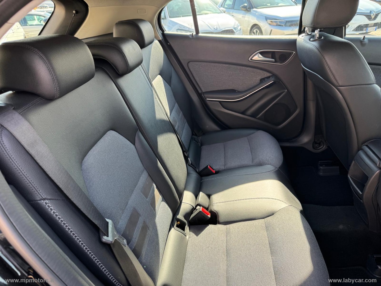GLA 180D AUTOMATIC SPORT 1.5 109CV - immagine 14