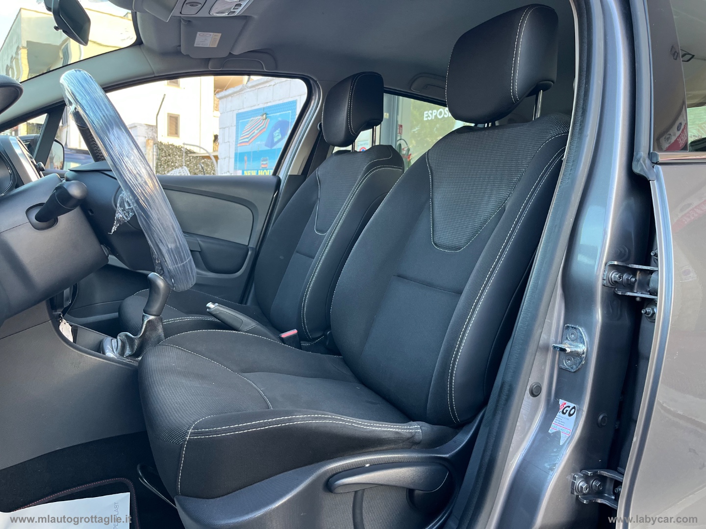 Clio 1.2 75 CV GPL 5p. Costume National - immagine 14