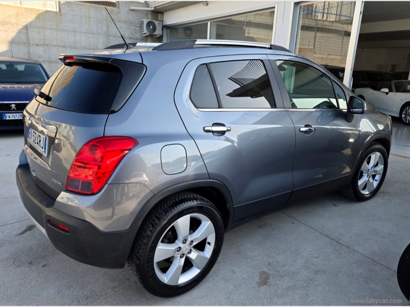 Trax 1.7D FWD LTZ TETTO APRIBILE - immagine 14