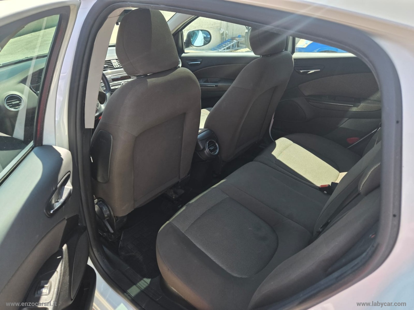 Bravo 1.6 MJT 120 CV Emotion TETTO APRIBILE - immagine 14