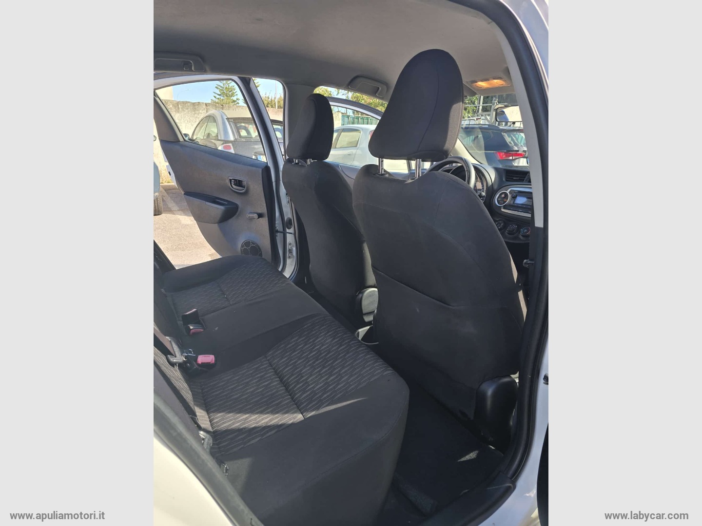 Yaris 1.0 5p. Lounge - immagine 14