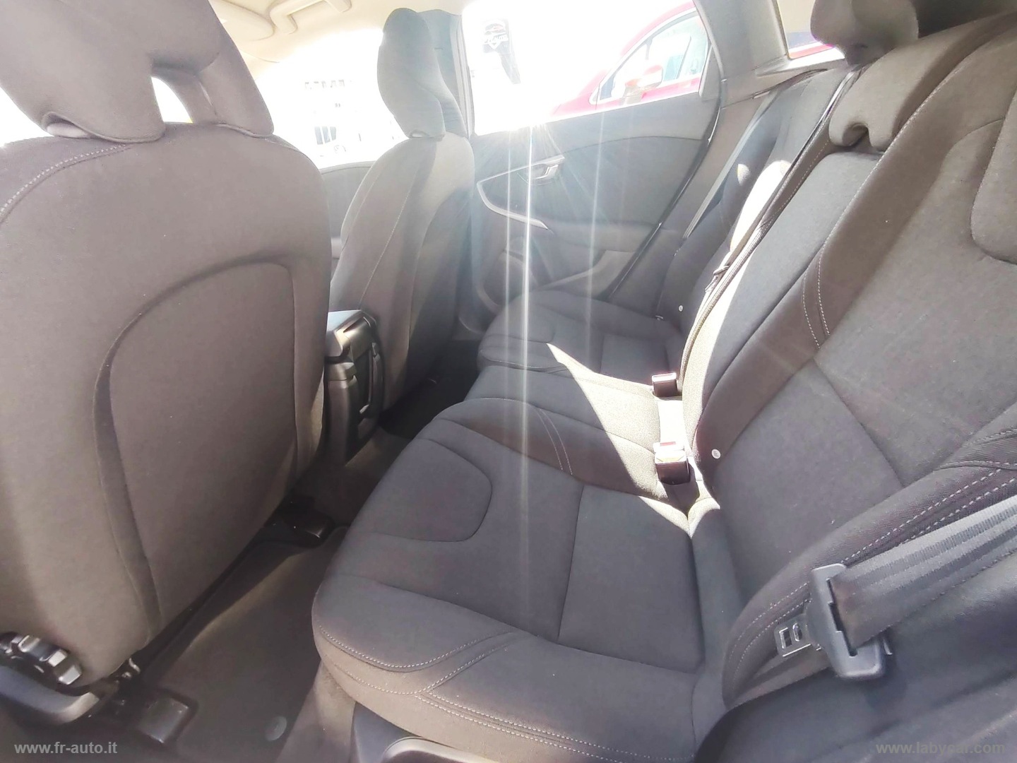 V40 D2 1.6 Powershift Summum - immagine 14