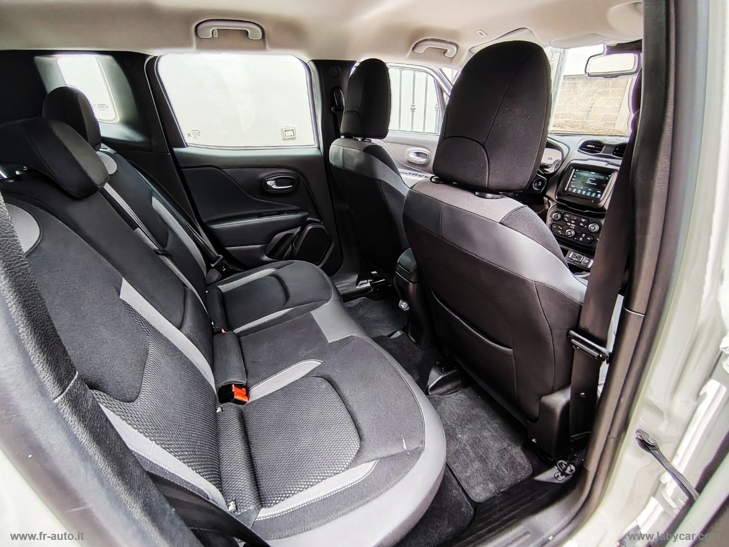Renegade 1.6 Mjt 130CV LONGITUDE - immagine 14
