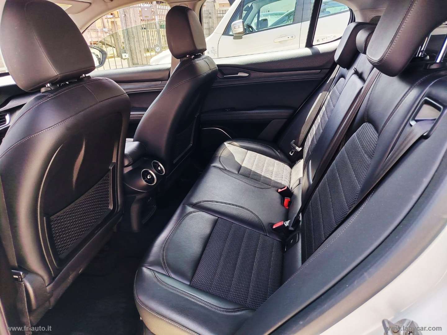 Stelvio 2.2 T.diesel 150CV AT8 RWD Super - immagine 14