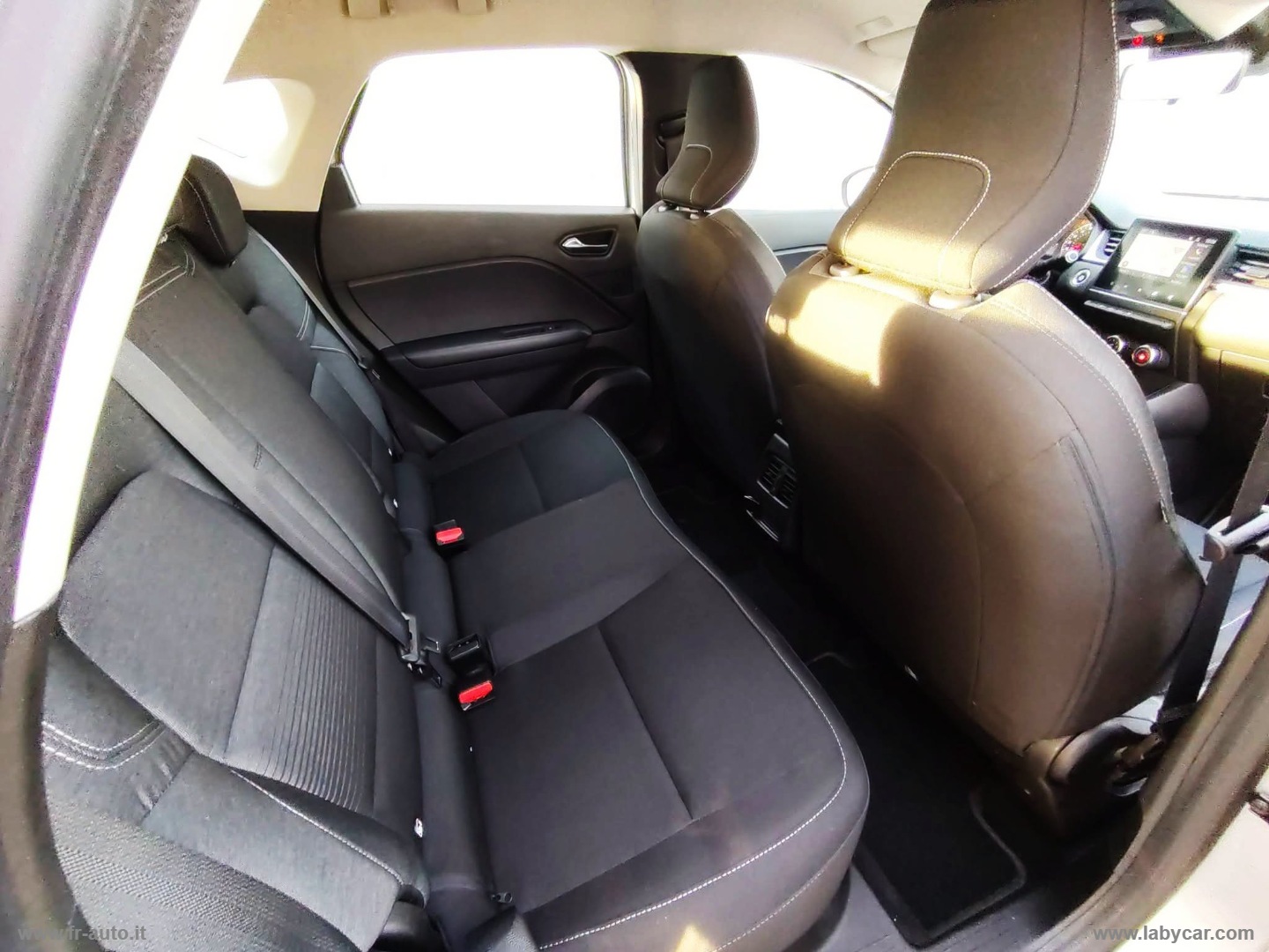 Captur 1.5 dCi 8V 90 CV S&S Ener. R-Link - immagine 14