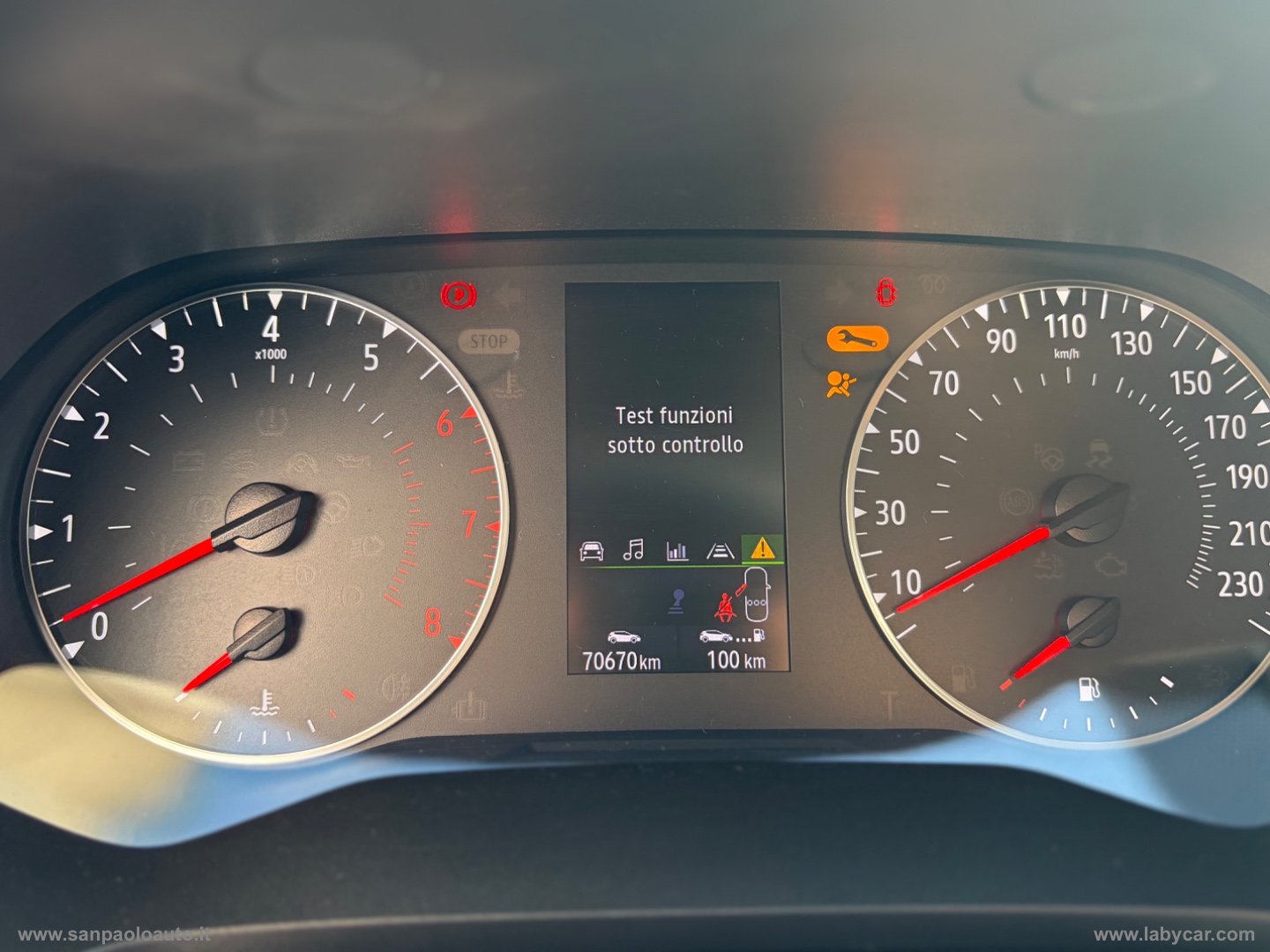 Captur TCe 12V 100 CV Business - immagine 14