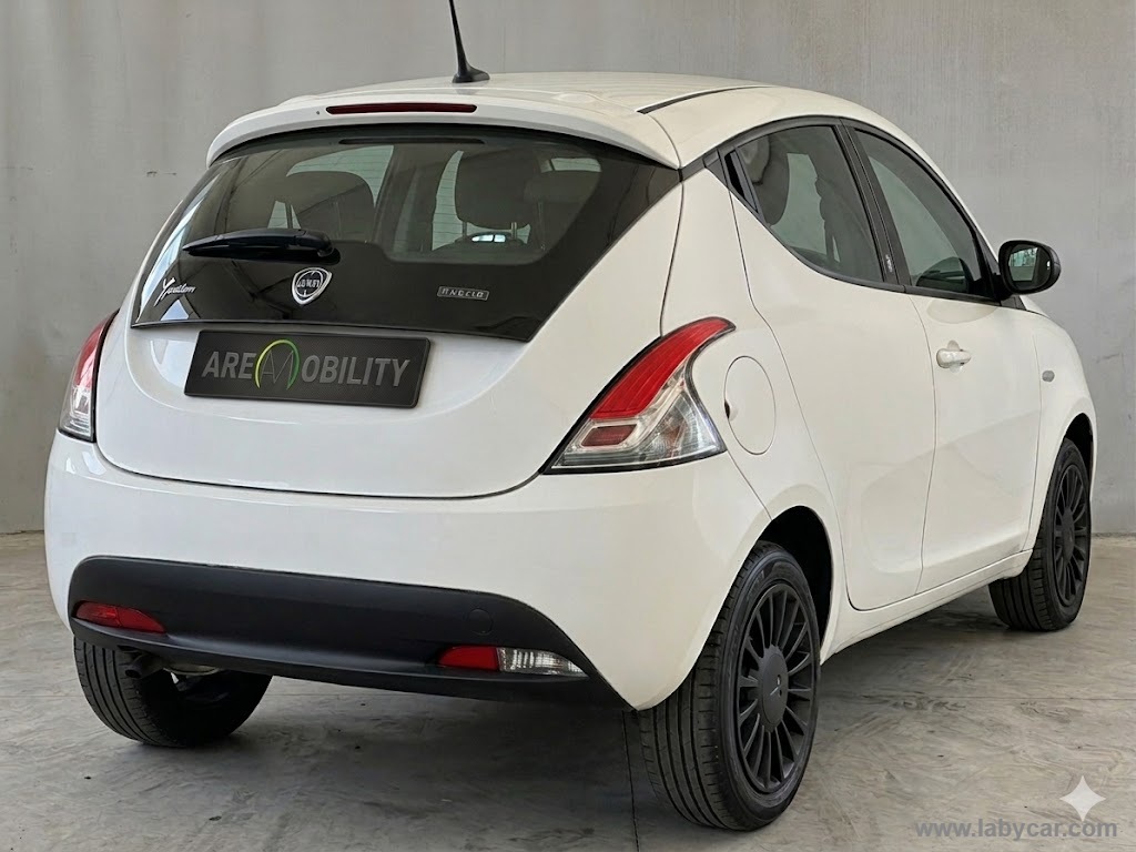 Ypsilon 1.0 FireFly 5p.S&S Hybrid Silver - immagine 14