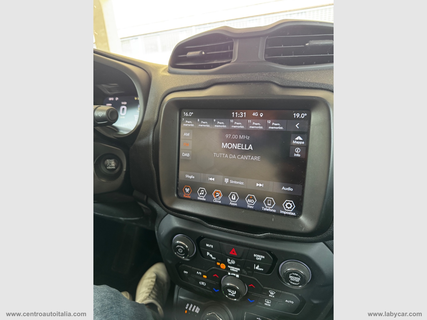 Renegade 1.3 T4 PHEV 4xe Trailhawk - immagine 14
