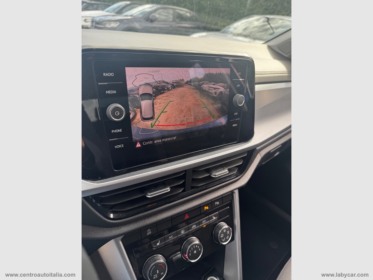 T-Roc 1.5 TSI ACT DSG Business BMT - immagine 14