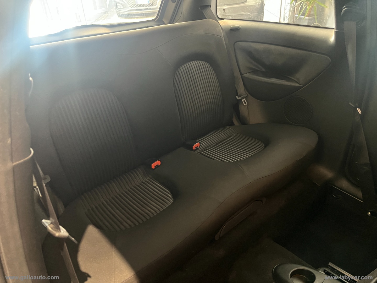 Ypsilon 1.2 69 CV Diva - immagine 14