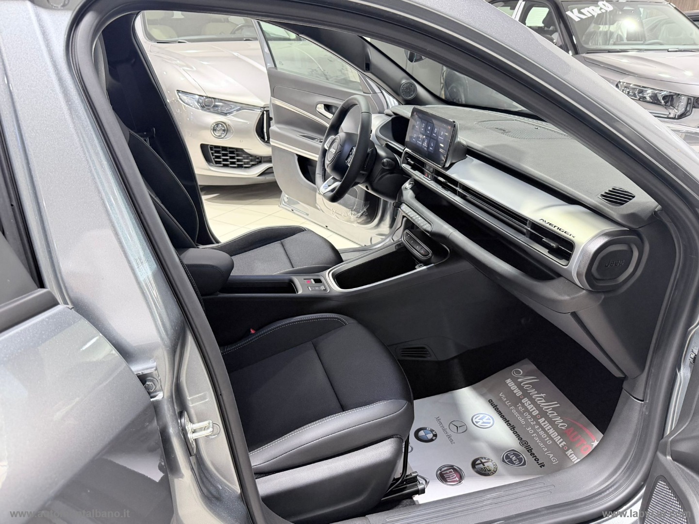 Avenger 1.2 Turbo 110CV e-Hybr. Summit - immagine 14
