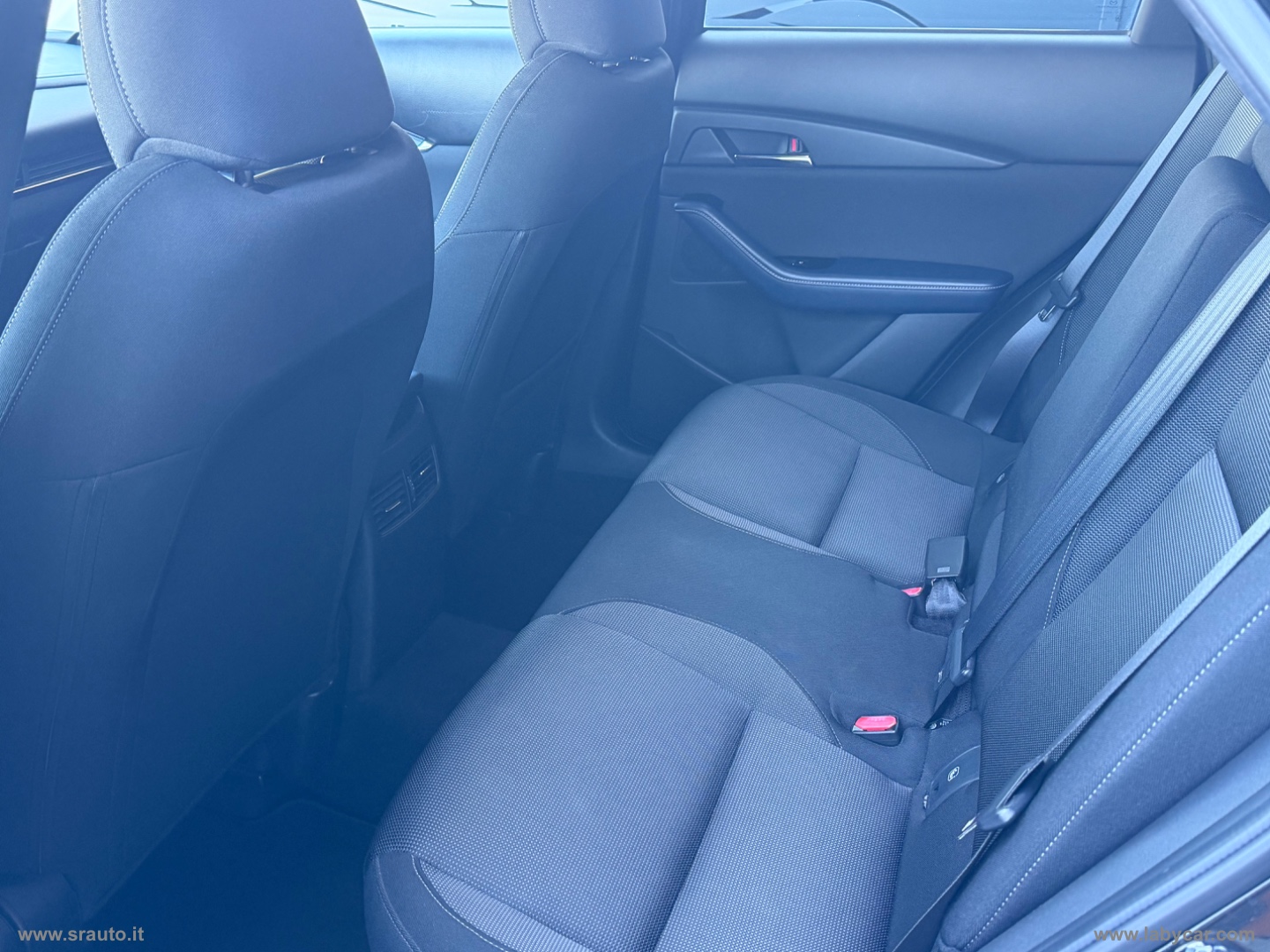 CX-30 2.0L Skyactiv-G M-Hybrid 2WD Evolve - immagine 14