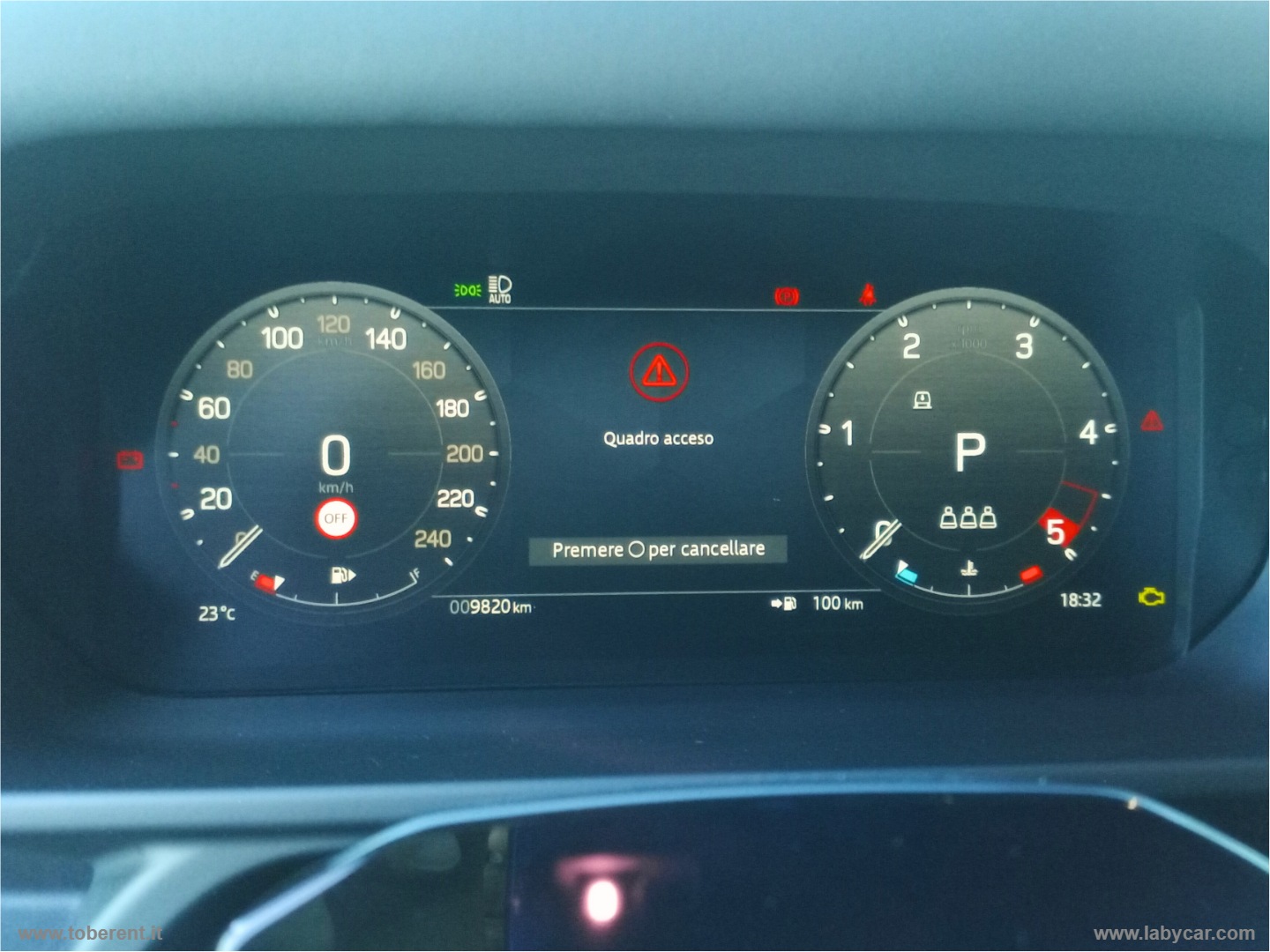 Defender 110 3.0D I6 250 CV X-Dynamic SE - immagine 14