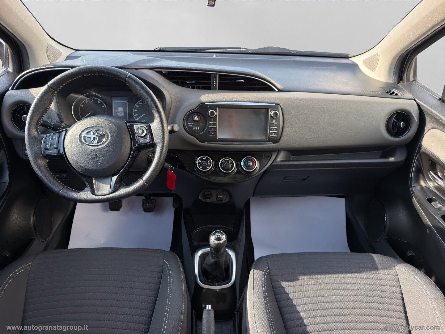 Yaris 1.0 72 CV 5p. Cool BELLA BELLA ! - immagine 14