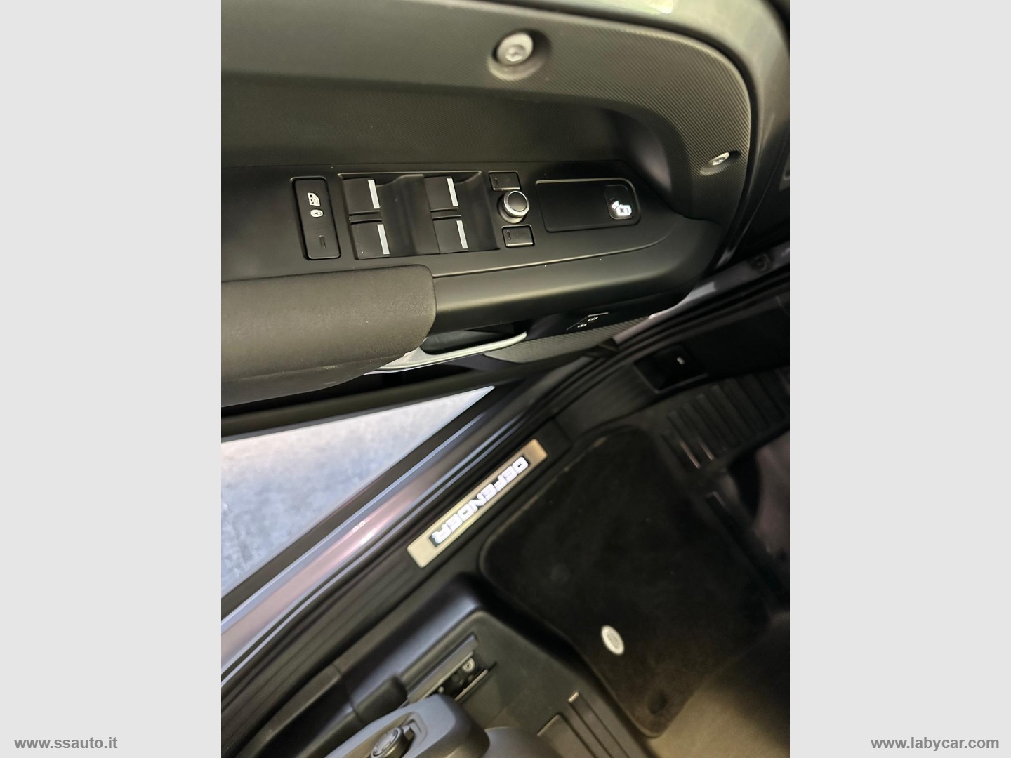 Defender 110 3.0D I6 250 CV X-Dynam. HSE - immagine 14