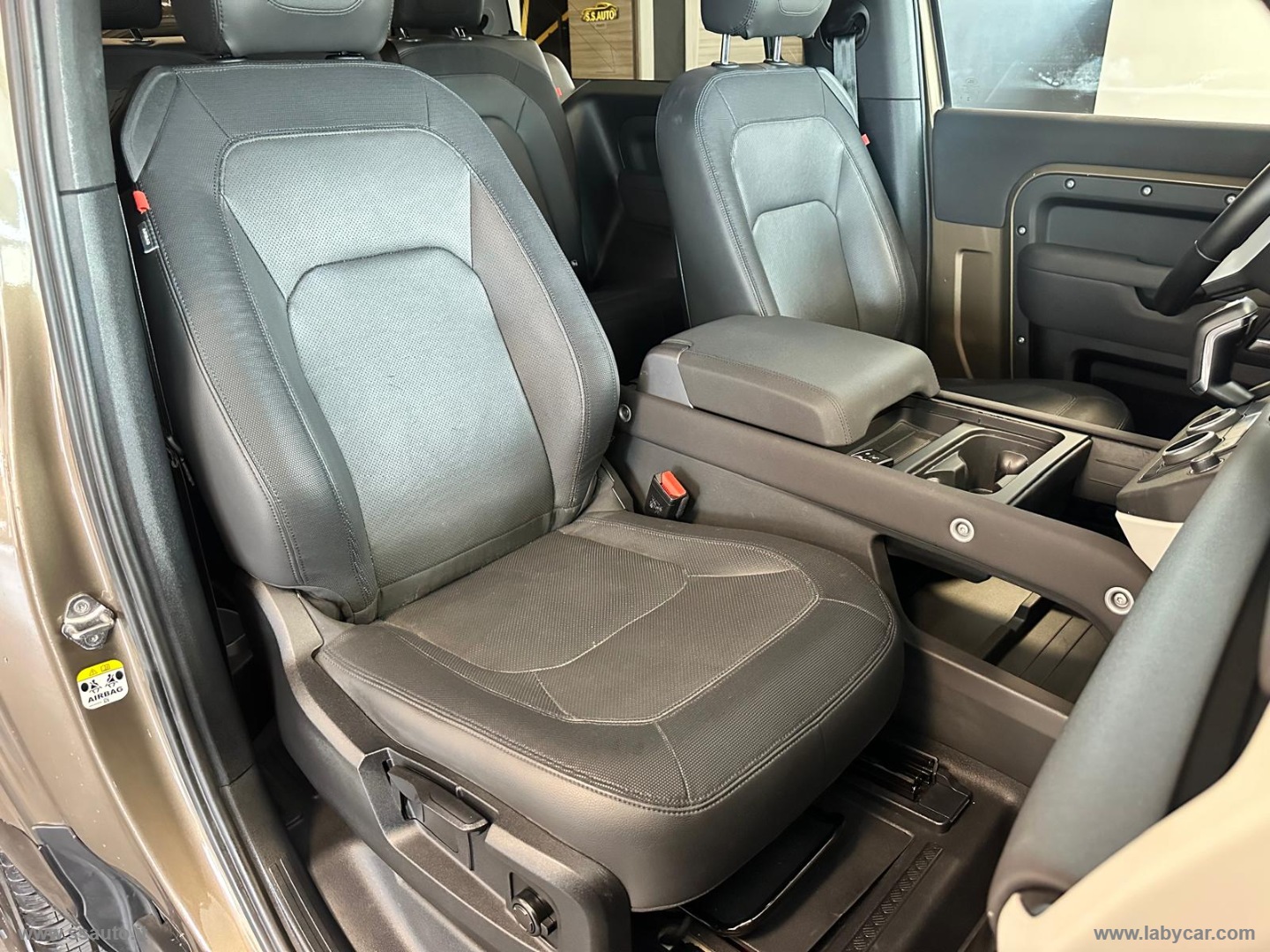 Defender 90 3.0D I6 200 CV X-Dynamic HSE SUPER PROMO!! - immagine 14