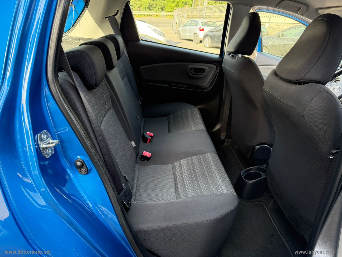 Yaris 1.4 D-4D 5p. Lounge - immagine 14
