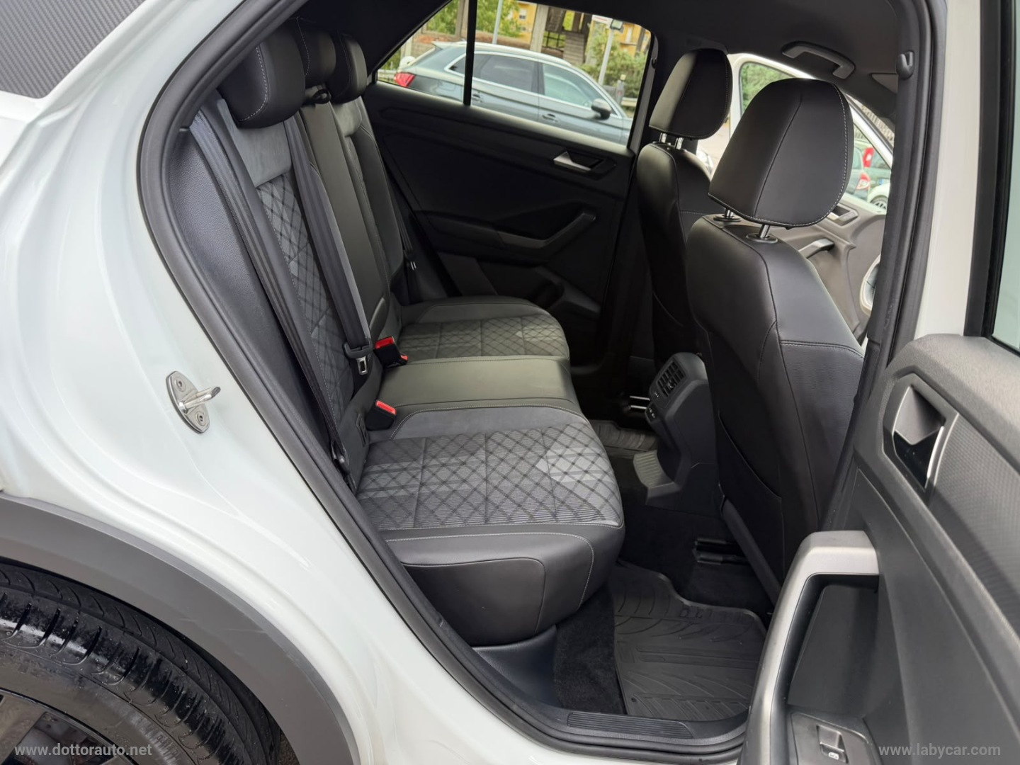 T-Roc 2.0 TDI SCR R-Line - immagine 14