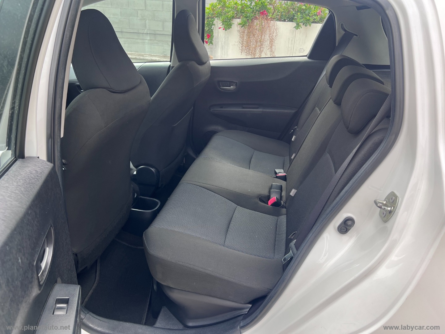 Yaris 1.5 Hybrid 5p. Active - immagine 14