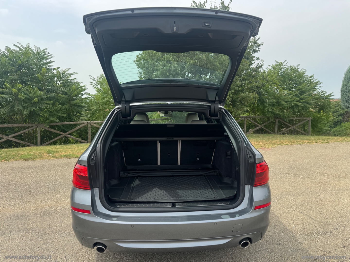 520d xDrive Touring Luxury - immagine 14