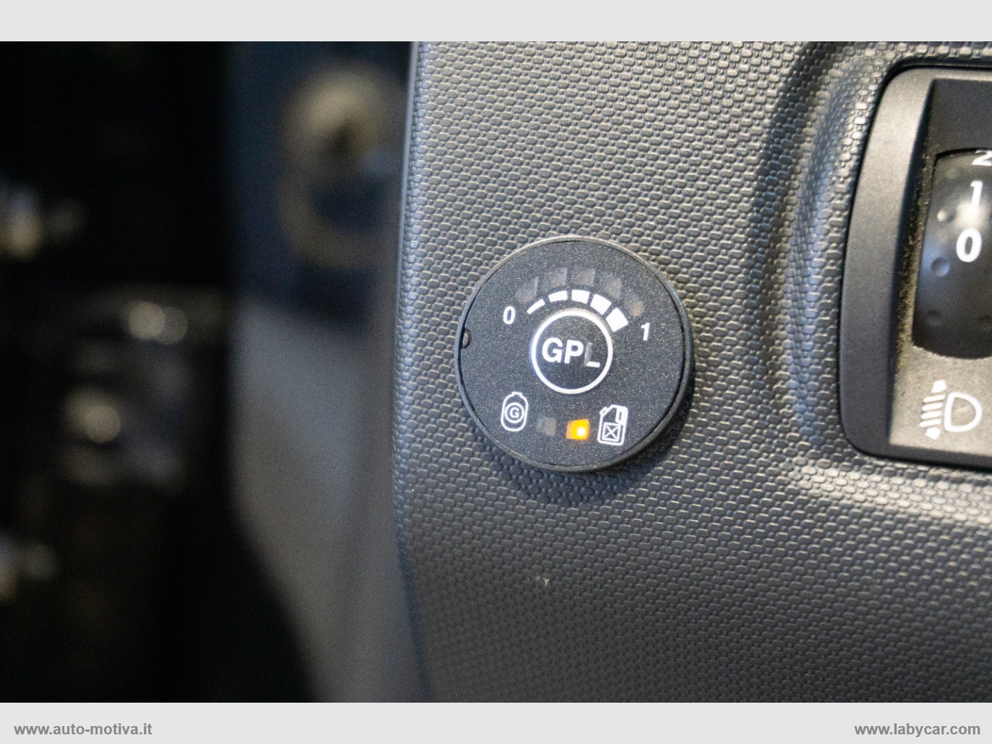Clio 1.2 75 CV GPL 5p. Live - immagine 14