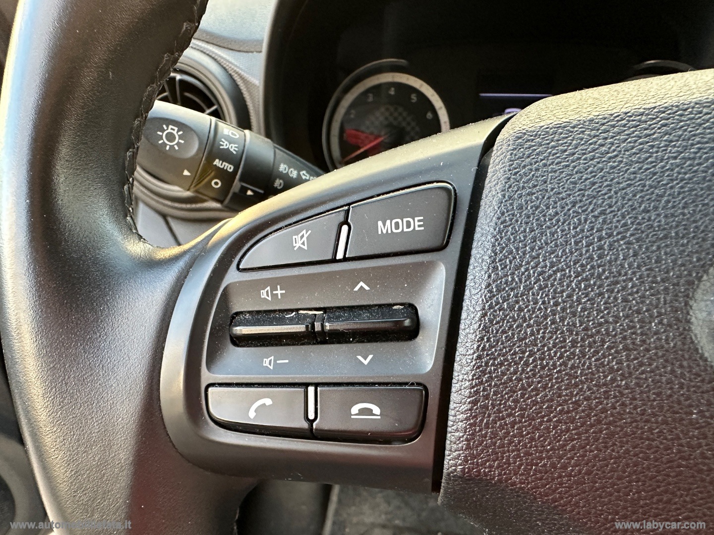 i10 1.0 MPI Tech 26.000 KM - immagine 14