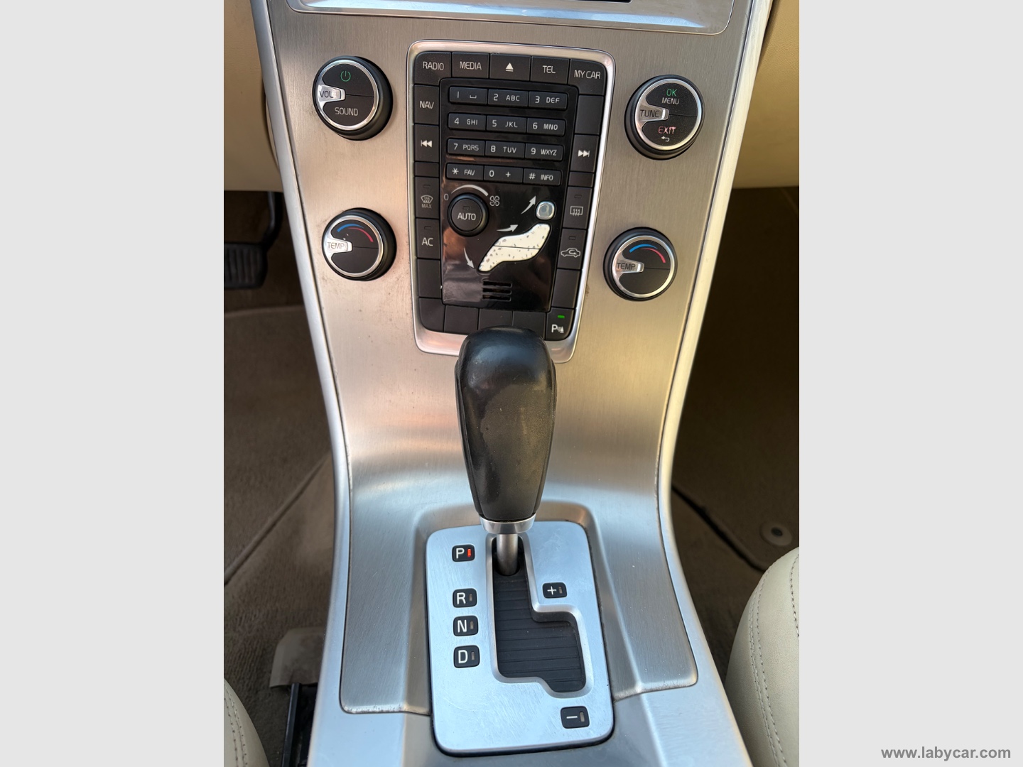 XC60 D3 Geartronic Momentum - immagine 15