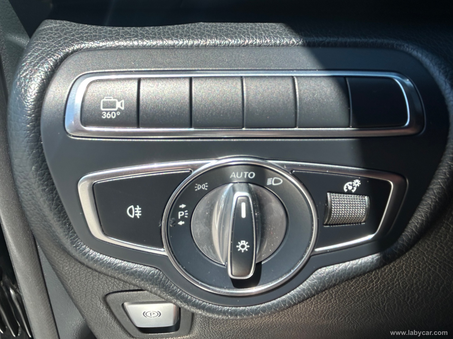 V 250 d Aut. Sport Extralong - immagine 15