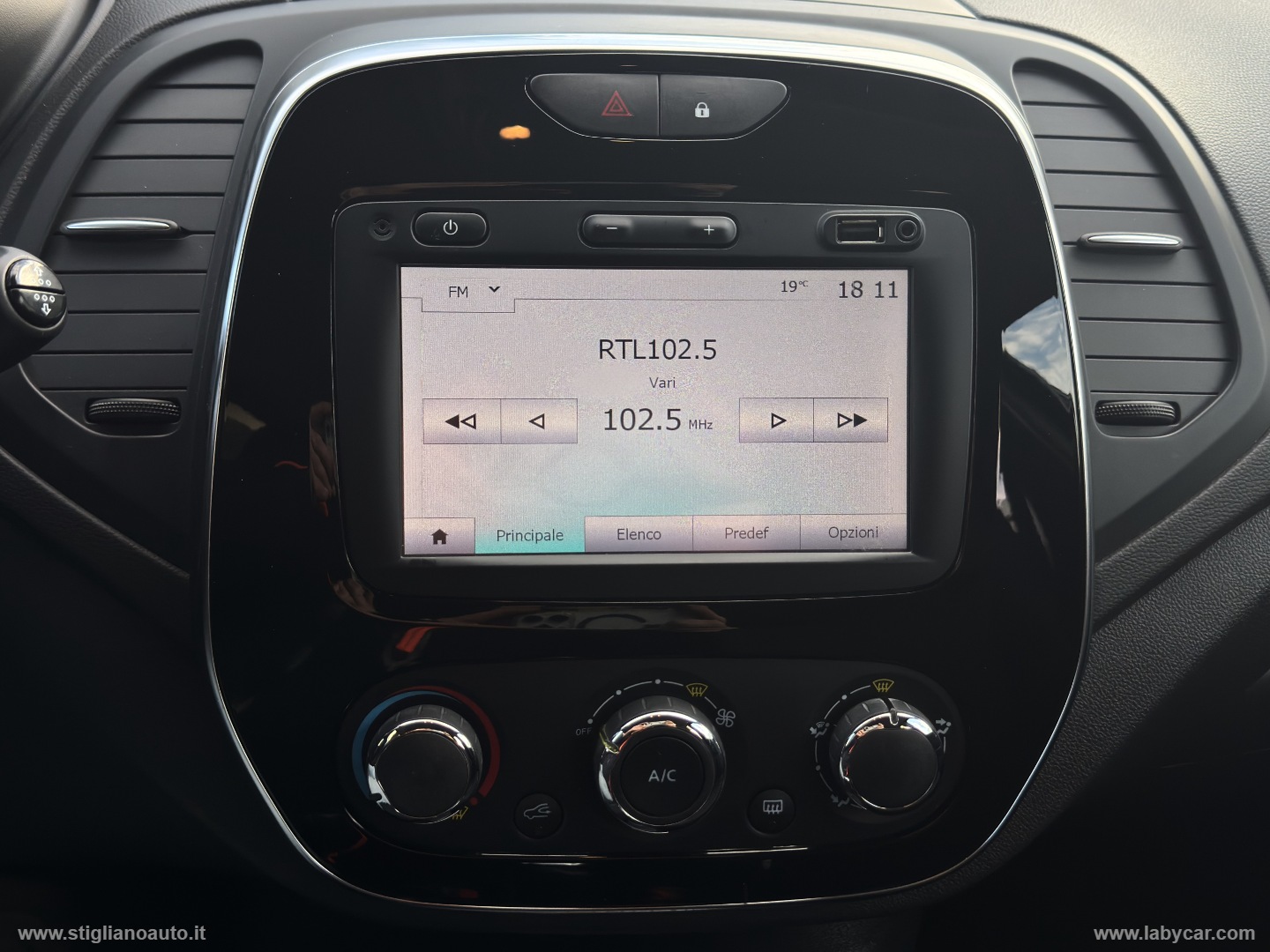 Captur dCi 8V 90 CV Sport Edition KM CERTIFICATI - immagine 15