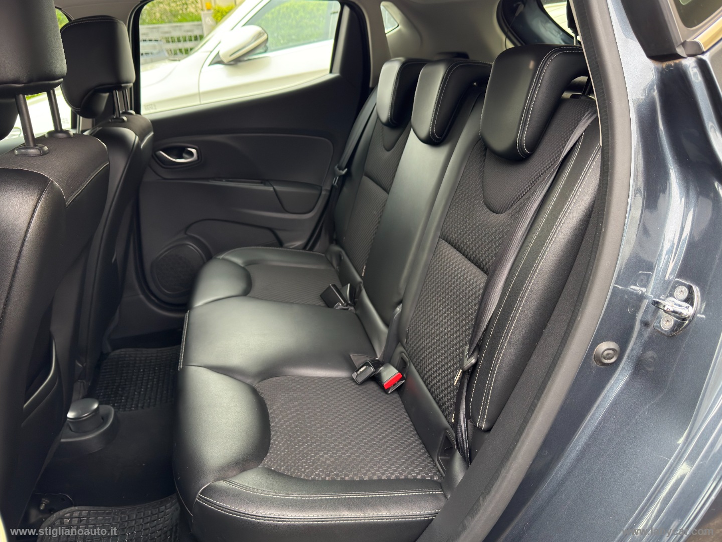 Clio dCi 8V 90CV 5p.Moschino Zen LED + TELEC POST - immagine 15