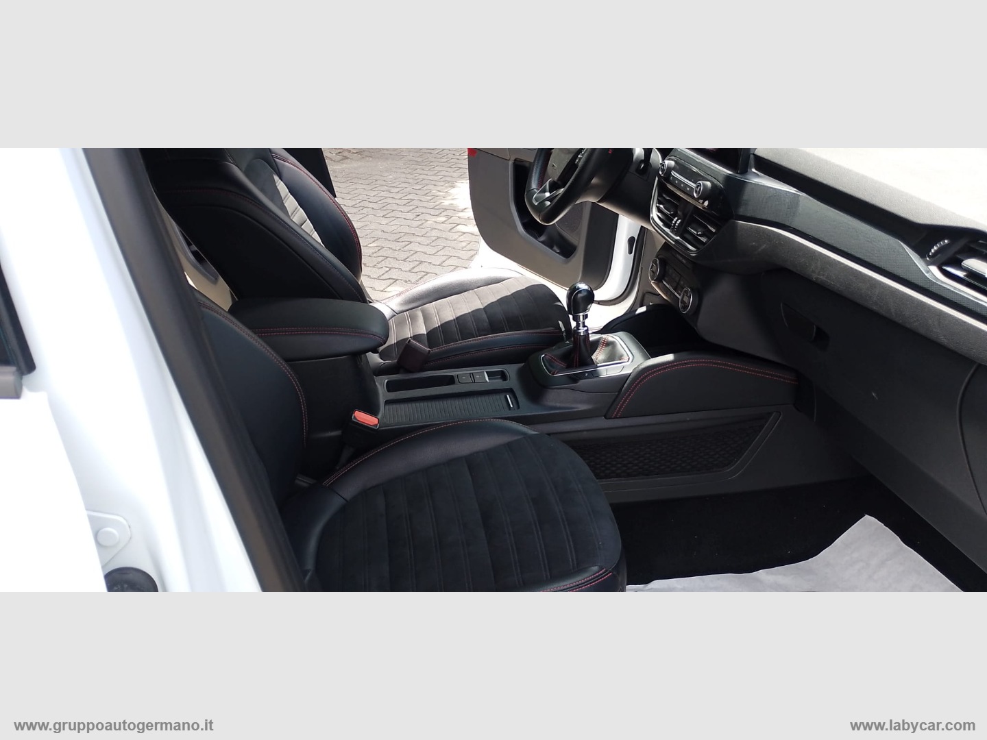 Kuga 1.5 EcoBlue 120 CV 2WD ST-Line X - immagine 15